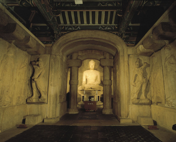 멀리서 바라본 석굴암 [사진제공(촬영자) - 국가유산청]