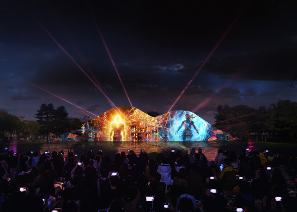 대릉원의 동화 (황남대총) — 마립간 시대의 역사와 예술을 빛으로 복원 [사진 제공 경주시. 재판매 및 DB 금지]