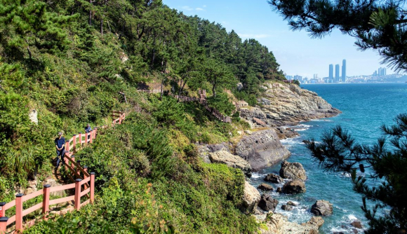 이기대 해안산책로  [사진 제공 부산광역시. 재판매 및 DB 금지]