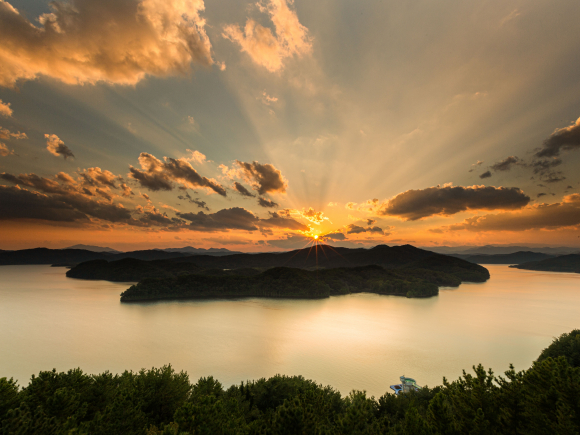 진양호의 노을 [사진 제공 진주시. 재판매 및 DB 금지]