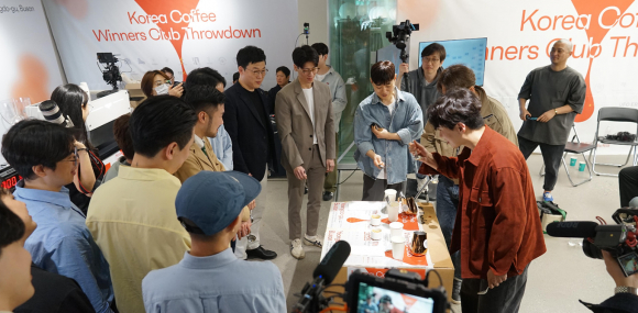 대한민국 바리스타 챔피언들이 한자리에 모여 에스프레소 추출 실력을 겨루는 대회 [사진 제공 부산광역시. 재판매 및 DB 금지]