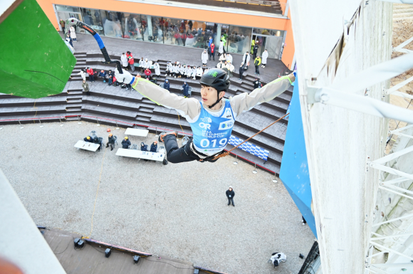 보도자료(청송군, 2026 UIAA 청송 아이스클라이밍 월드컵 개최) [사진 제공 청송군. 재판매 및 DB 금지]