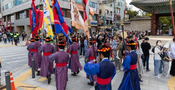 순라의식 교대를 마친 수문군이 도성 내외를 순찰하는 의식 [사진 제공 서울특별시. 재판매 및 DB 금지]