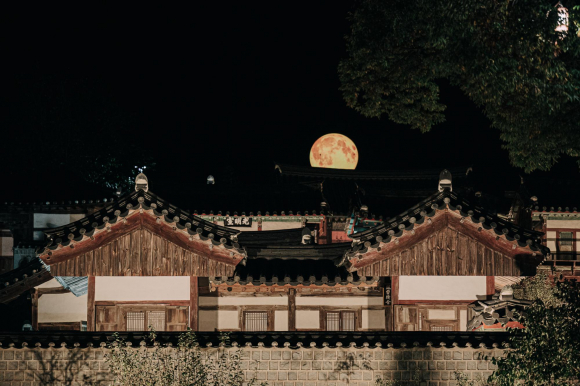 세계유산 도산서원의 역사적 가치를 야간 시간대에 향유 할 수 있는 2026 도산서원 야간 개장 [사진 제공 안동시. 재판매 및 DB 금지]