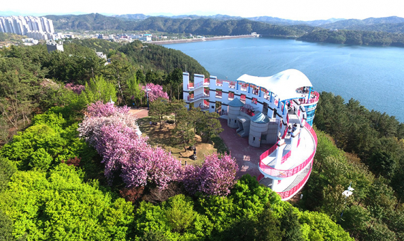 [사진 제공 진주딸기축제추진위원회. 재판매 및 DB 금지]